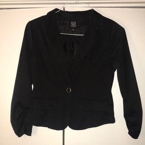 Black cropped blazer (Brand:Mine)